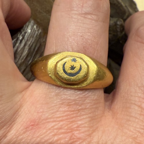 Bague en or avec croissant de lune et étoiles incrustés d'argent - Bijouterie, Joaillerie Style 