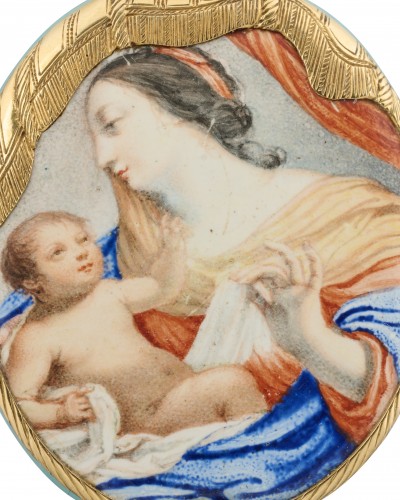Pendentif médaillon en or et émail représentant la Vierge à l'Enfant - 