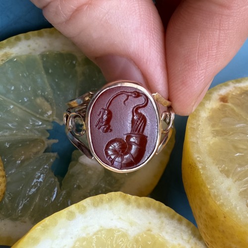 Bijouterie, Joaillerie  - Bague en or début du XIXe siècle avec intaille romaine antique