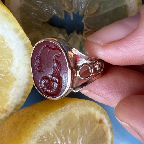 Bague en or début du XIXe siècle avec intaille romaine antique - Matthew Holder