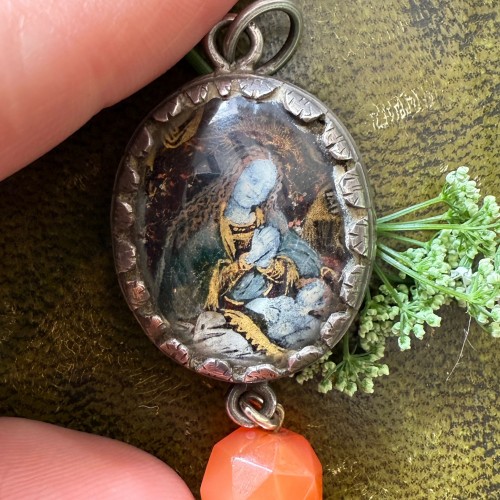 17th century - Eglomisé Pendant of the Virgin and Child with Reliquary