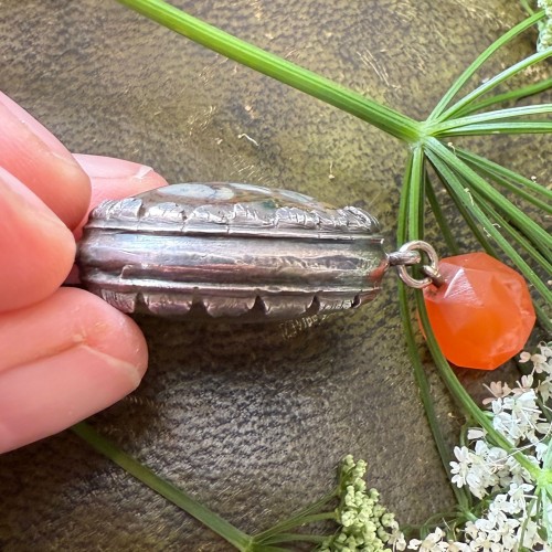 Eglomisé Pendant of the Virgin and Child with Reliquary - 