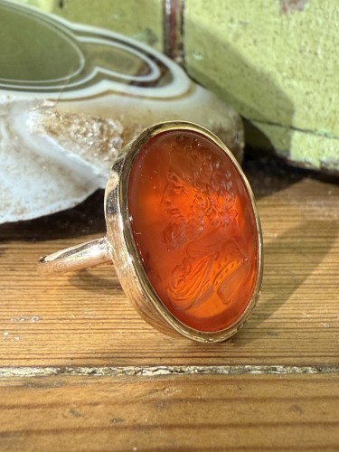 Antiquités - Carnelian Intaglio Ring Depicting King Henri IV of France, Frabnce 19th century