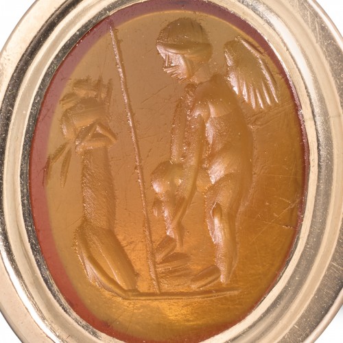 Gold Ring with Roman Carnelian Intaglio of Eros before an Altar - Antique Jewellery Style 