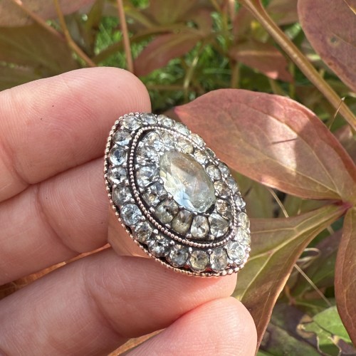 Antiquités - Aquamarine Cluster Ring in Silver and Gold, Portugal late 18th century