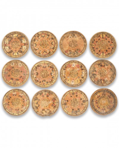 Set of Twelve Elizabethan Painted Trenchers, England 16th century - 