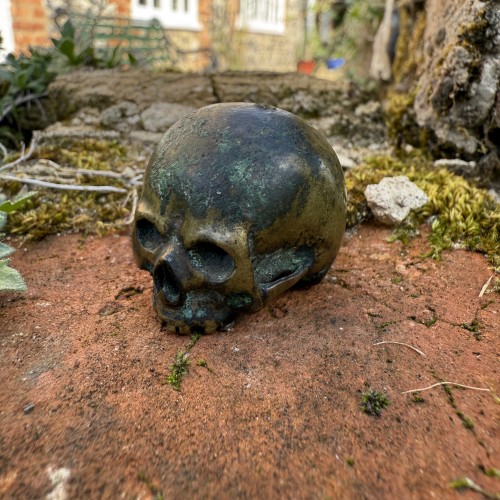 Antiquités - Bronze Skull Finial from the Base of a Crucifix