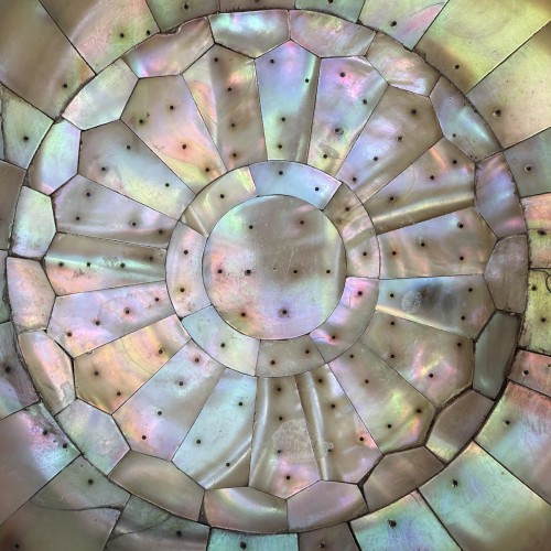 Antiquités - An Indo-Portuguese Mother-of-Pearl Dish, Gujarat16th–17th century