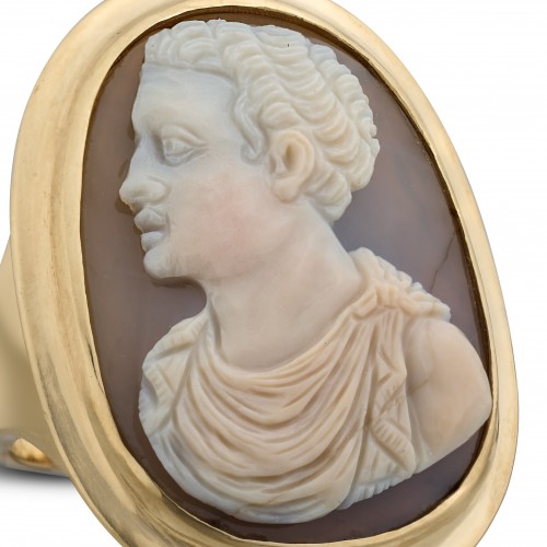 Renaissance Agate Cameo Ring Depicting a Julio-Claudian Prince. - Antique Jewellery Style 