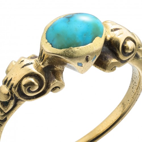 Antique Jewellery  - Gold Ring Set with a Cabochon Turquoise, Western Europe early 17th century