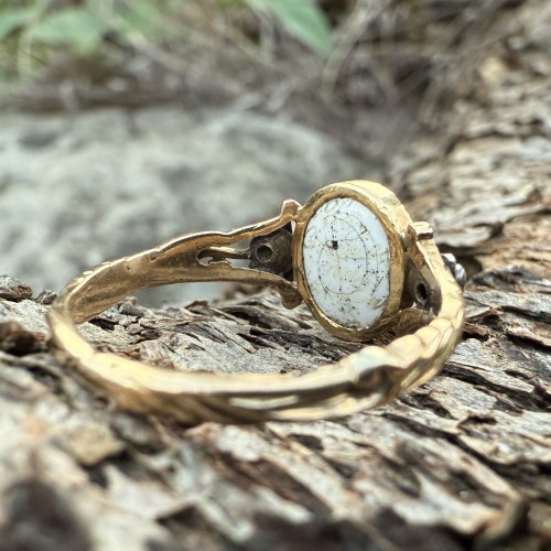 XVIIIe siècle - Bague de mascarade dissimulant l'inscription d'un amant. vers 1760