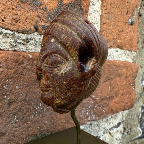 An Etruscan Amber Head Pendant - Etruria circa 5th century B.C.  - 