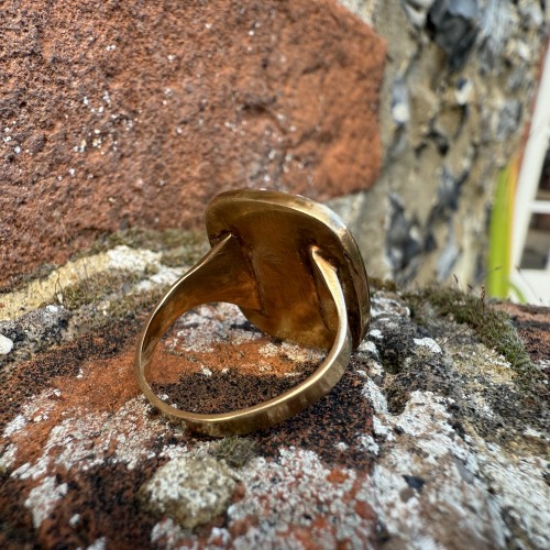 Gold Ring Set with a 19th Century Sardonyx Cameo of Medusa.  - 