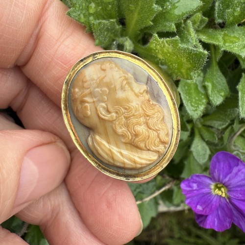 A Cameo Ring Depicting Bacchus, Italy or England circa 1800–1820 - 