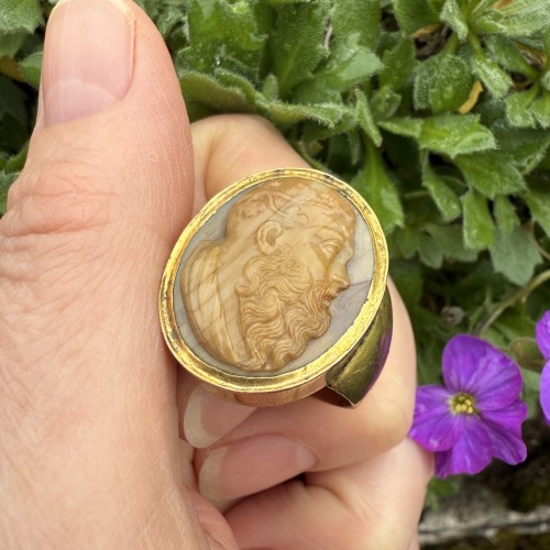 19th century - A Cameo Ring Depicting Bacchus, Italy or England circa 1800–1820