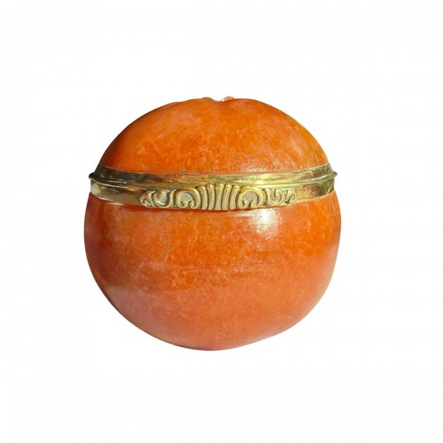 Gold-Mounted Agate Bonbonnière in the Form of an Orange, mid-18th century.