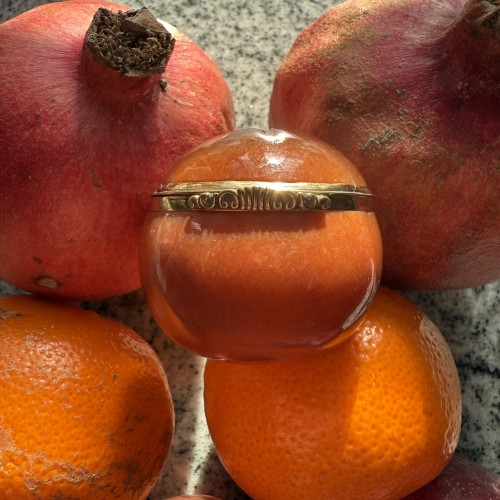 Gold-Mounted Agate Bonbonnière in the Form of an Orange, mid-18th century. - Objects of Vertu Style 