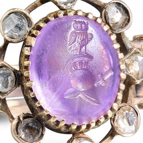 Antique Gold Ring with a Roman Intaglio Representing Minerva - Antique Jewellery Style 