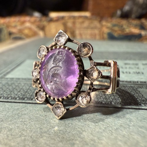 Antique Jewellery  - Antique Gold Ring with a Roman Intaglio Representing Minerva