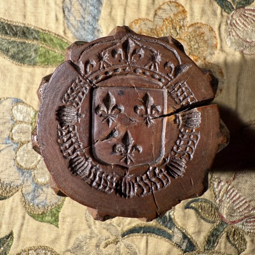 Gravure sur rouleau en buis aux armoiries royales France, XVIIIe siècle - Matthew Holder