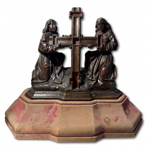 Deux anges agenouillés soutenant la Croix, Pays-Bas méridionaux vers 1500-1520 - Art sacré, objets religieux Style 