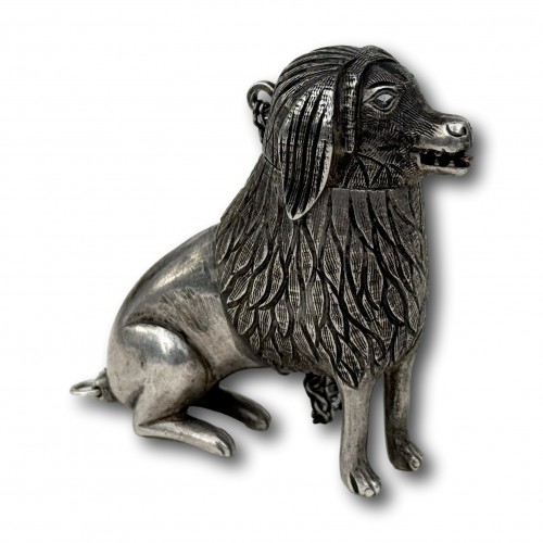 Antiquités - Silver Spice Container in the Form of a Poodle, 18th century