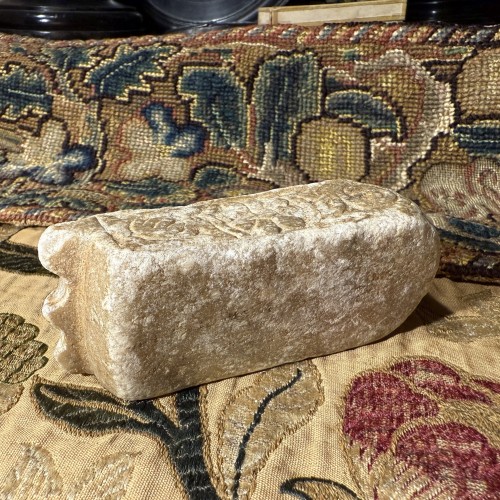 Archéologie  - Encrier double romain en marbre, IIe-IIIe siècle ap. J.-C.