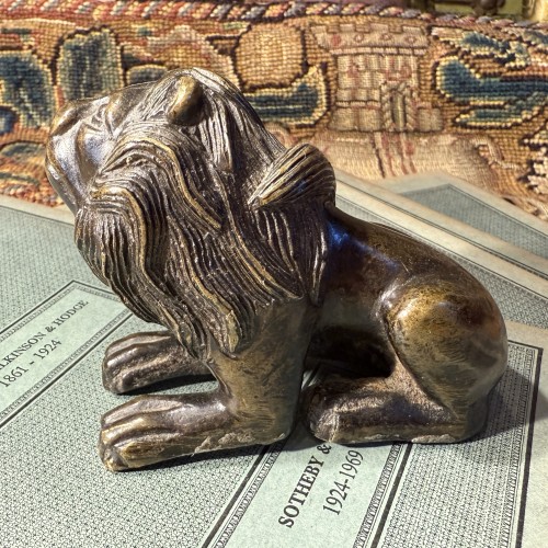 Objet de décoration  - Petit lion en bronze Renaissance, Allemagne ou Italie XVIe siècle