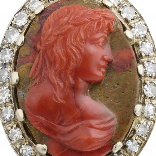 Bague camée en pierre dure représentant une muse classique. Italie, XVIIIe siècle. - Bijouterie, Joaillerie Style 
