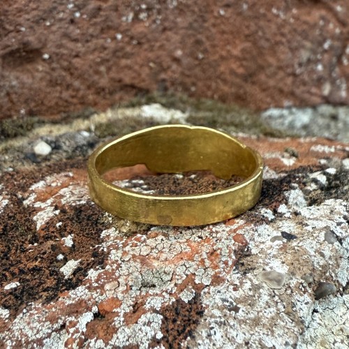 Antiquités - Bague Fede en or de haut carat, Angleterre ou Europe occidentale XVIIe-XVIIIe siècle