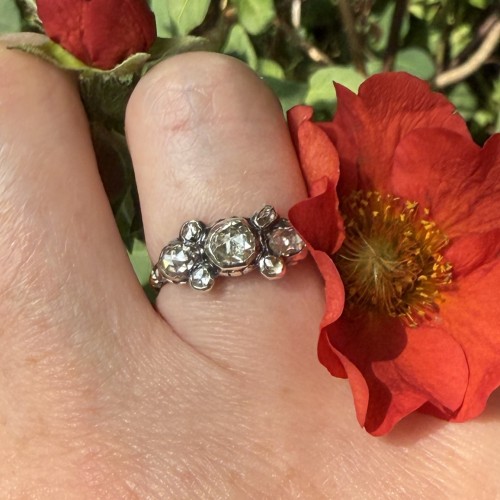 Rose-Cut Diamond and Blue Enamel Ring England circa 1680–1700 - 