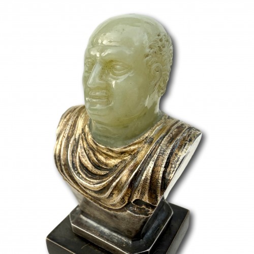 Small Chalcedony &amp; Silver-Gilt Bust of the Emperor Vespasian, Italy 17th–18th century - 