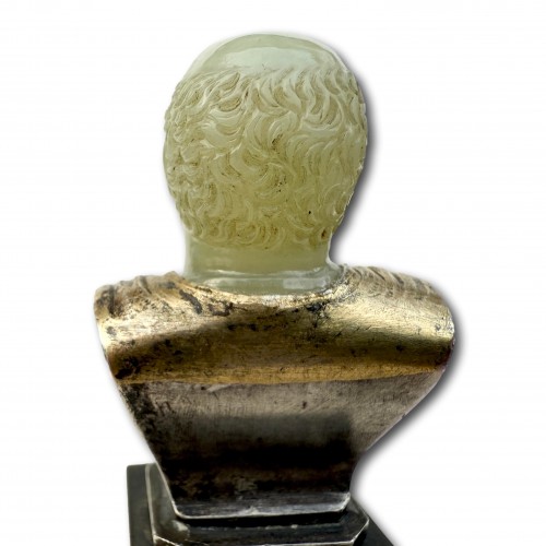 Small Chalcedony &amp; Silver-Gilt Bust of the Emperor Vespasian, Italy 17th–18th century - 