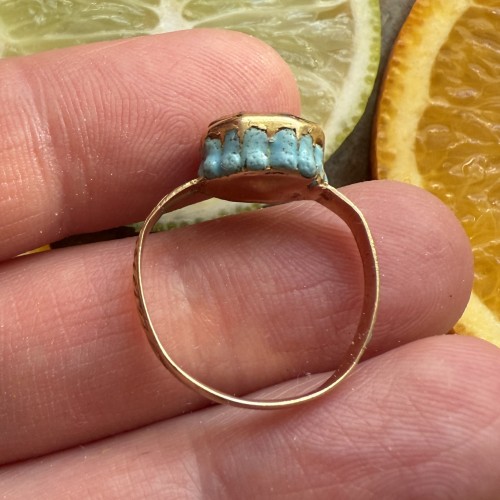 Gold Ring with Enamelled Bezel and Table-Cut Paste, England mid-17th century - 