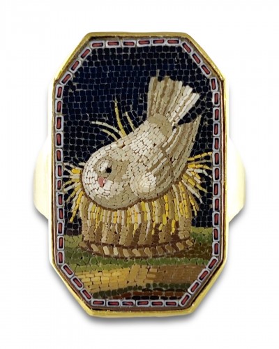 Bague avec micromosaïque de colombe, façon Raffaelli. Italien, XVIIIe siècle