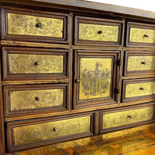 Marquetry table cabinet. South German, first half of the 17th century. - 