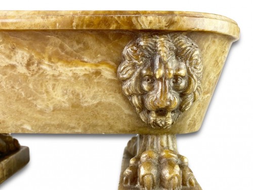 Alabastro fiorito model of a Roman bath. Italian, early 19th century. - Decorative Objects Style 