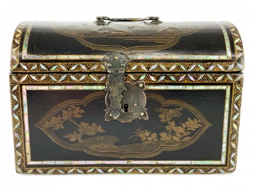 Namban lacquer casket. Japanese, Momoyama period, 16th - 17th century.