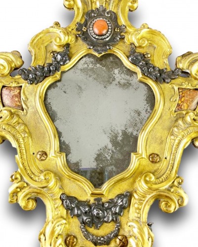 Antiquités - Ormolu coral mirror. Italian, mid 18th century.