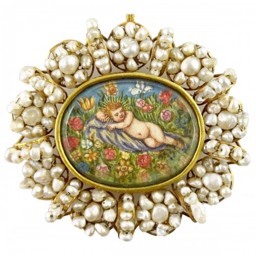 Gold &amp; pearl pendant with sleeping Christ child. Spanish, 18th century.