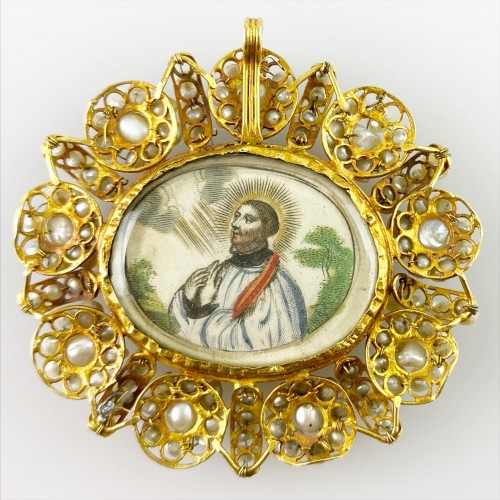 Gold &amp; pearl pendant with sleeping Christ child. Spanish, 18th century. - Antique Jewellery Style 