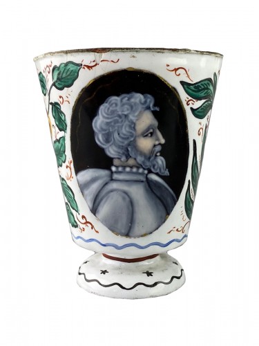 Enamel beaker with classical profiles &amp; flowers. Limoges, 17th century