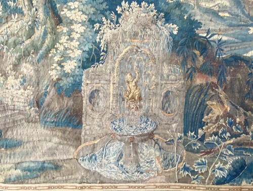 XVIIe siècle - Tapisserie de jardin verdure avec fontaine. Flamand, vers 1680