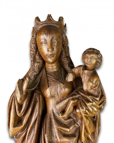 Antiquités - Oak Virgin and Child on a Crescent Moon. Bourgogne, early 16th century.