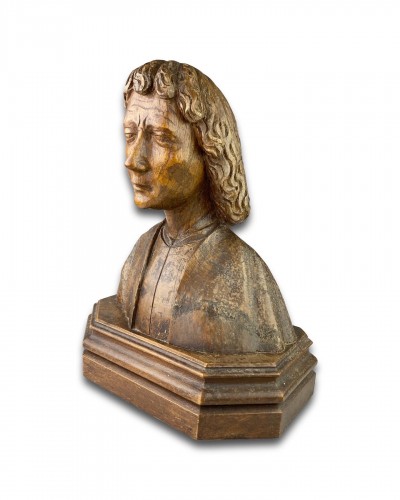 Antiquités - Buste en chêne de Saint Jean l'Evangéliste. France XVe siècle