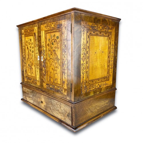 Antiquités - Marquetry table cabinet. Austria or Southern Germany, 17th century.