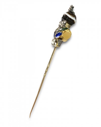 Antiquités - Stick pin with an agate &amp; enamel bust of a Moorish Prince. French, 18th cen