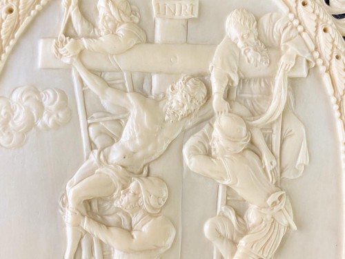 Religious Antiques  - Ivory reliefs showing scenes from the life of Christ. French, 18th/19th cen