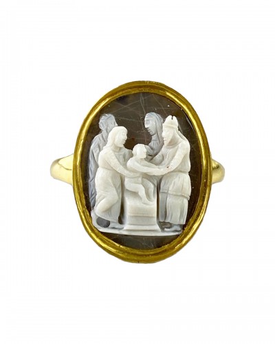 Ring with a cameo of the presentation in the temple. Italian, around c.1600