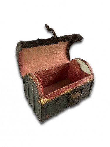 Decorative Objects  - Iron mounted cuir bouilli (boiled leather) casket - France15th century